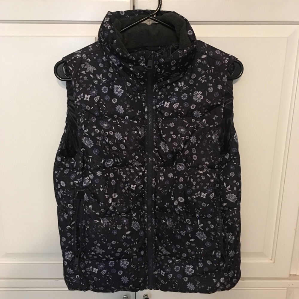 Gap primaloft puffer vest